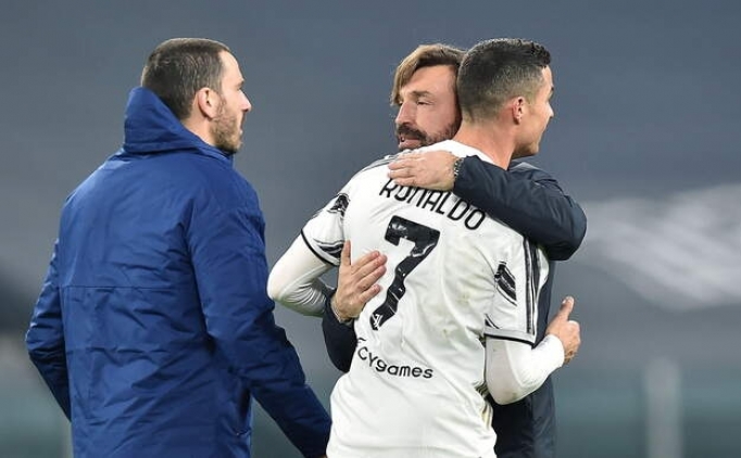 Juventus'tan Pirlo ve Ronaldo iin fla aklamalar