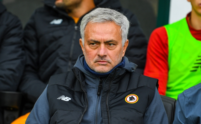 Mourinho: 'Bu sezon sanc�l� ge�ebilir'