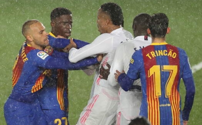 Barcelona'n�n El Clasico'da penalt� isyan�