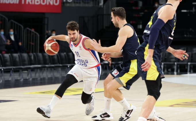 Anadolu Efes, ilk mata Fenerbahe'yi farkl geti