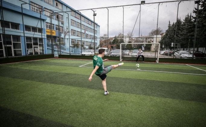 �stanbul'da hal� sahalar a��ld�