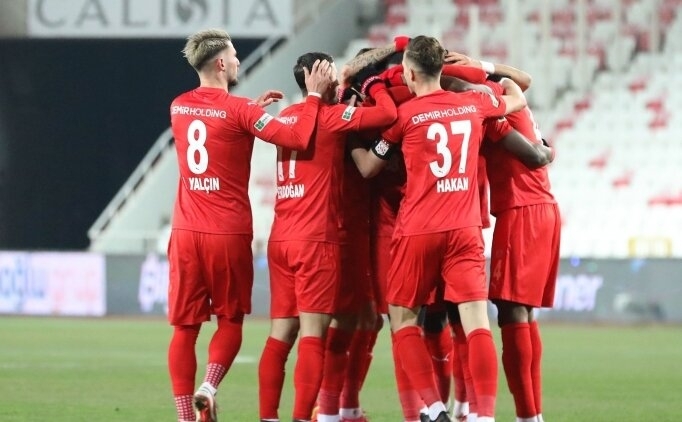 Sivasspor'da Alanya ncesi 3 sakat, 3 de snrda