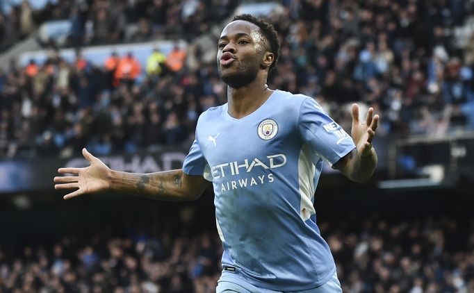 Manchester City, Sterling'in s�zle�mesi uzat�yor