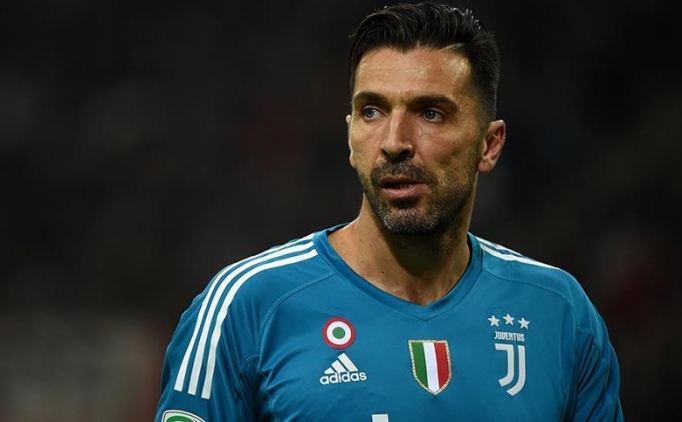 Buffon iin menajerinden Galatasaray mesaj