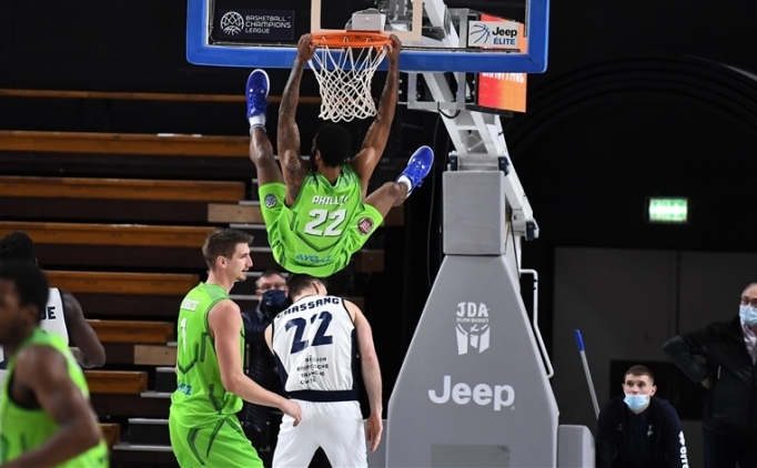 Tofa� deplasmanda farkl� kazand�