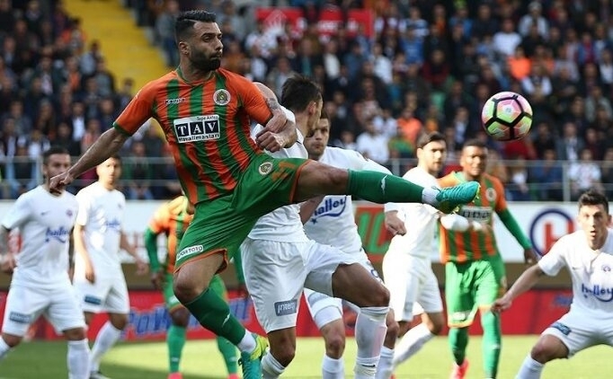 Tzavellas, 400 bin euro'ya gidiyor!