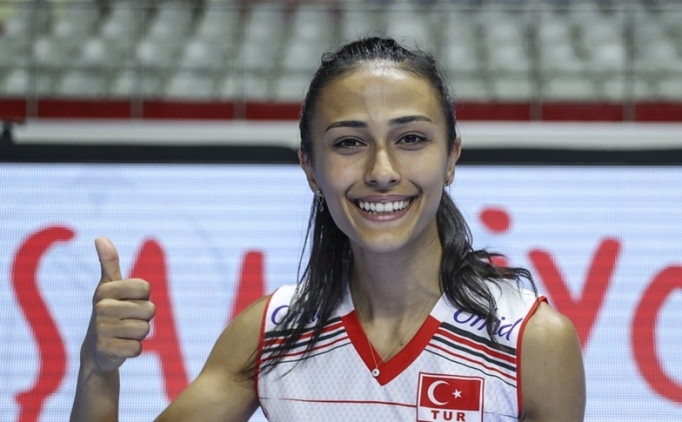 Simge Akz: 'Yaz dnemi zorlu ve stresliydi!'