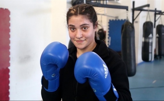 �� Avrupa �ampiyonlu�u bulunan B��ra I��ldar'�n yeni hedefi d�nya �ampiyonlu�u