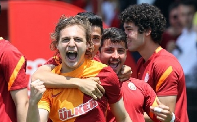 Hakan Balta ile �ampiyonlu�a ko�uyor!