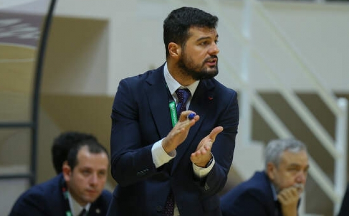 �BK Mersin'de yeni ba�antren�r a��kland�