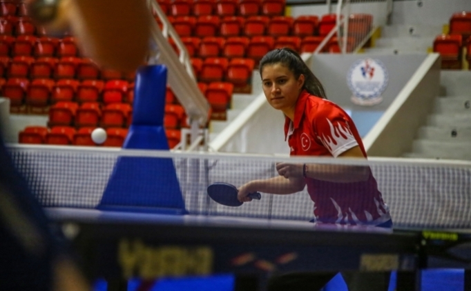 Milli masa tenis�i Sibel Alt�nkaya, �eyrek finalde elendi