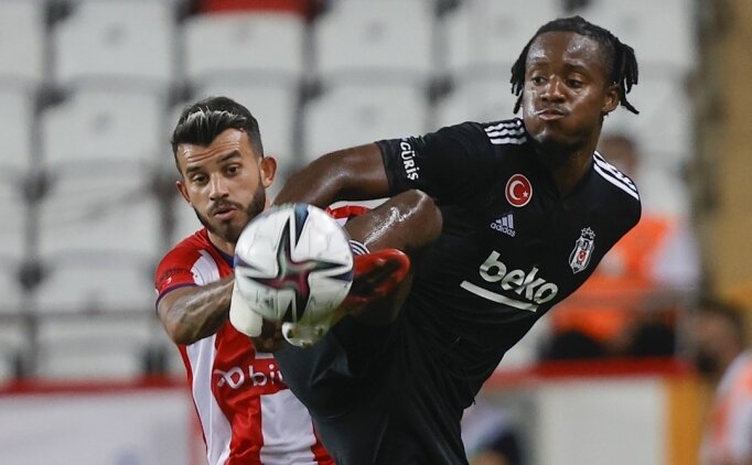 Be�ikta�'ta 4 futbolcu ceza s�n�r�nda