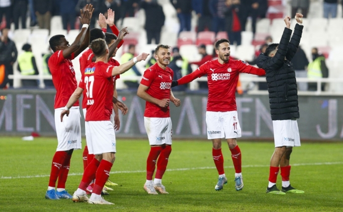 Sivasspor 8 eksikle G�ztepe deplasman�nda