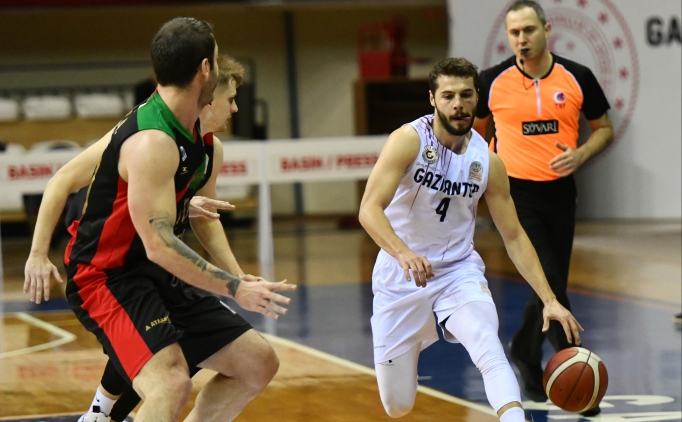 Gaziantep Basketbol, evinde rahat kazand