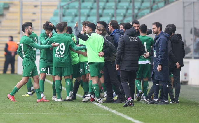 Bursaspor ligde 6 hafta sonra kazand�