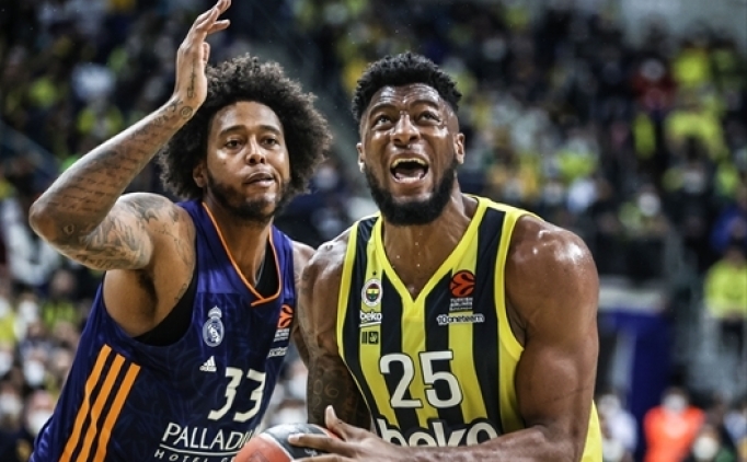 Fenerbah�e'den ayr�ld�,Galatasaray'a imza att�