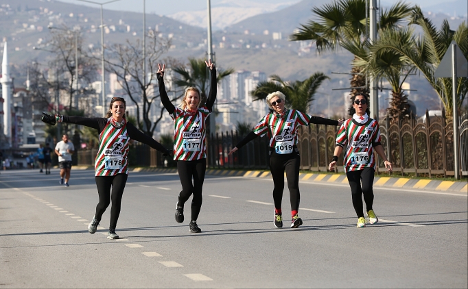 42. Uluslararas� Trabzon Yar� Maratonu ko�uldu