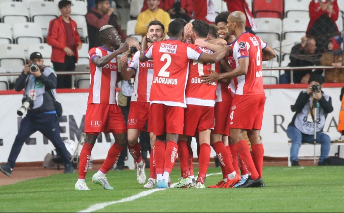 Antalyaspor'dan Sivasspor'a ge�it yok!