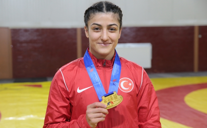 Milli g�re��i Elvira Kamalo�lu'nun hedefi 'b�y�k'