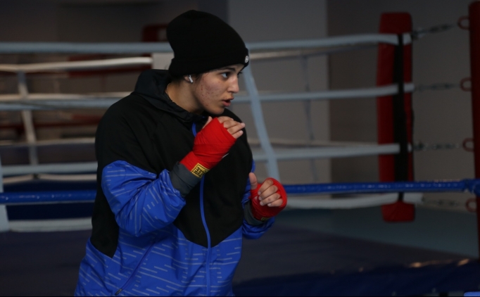 Busenaz S�rmeneli'nin hedefi d�nya �ampiyonlu�u