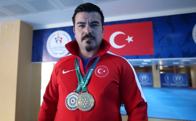 Sabri K�ro�lu,  olimpiyat madalyalar�n�n gururunu ya��yor