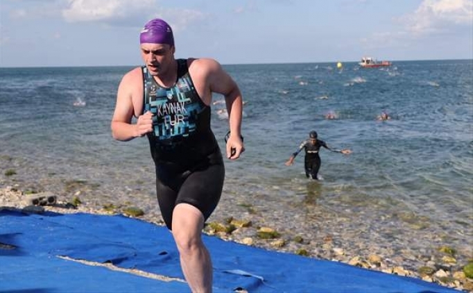 �stanbul Sprint Triatlonu'nda kazananlar belli oldu