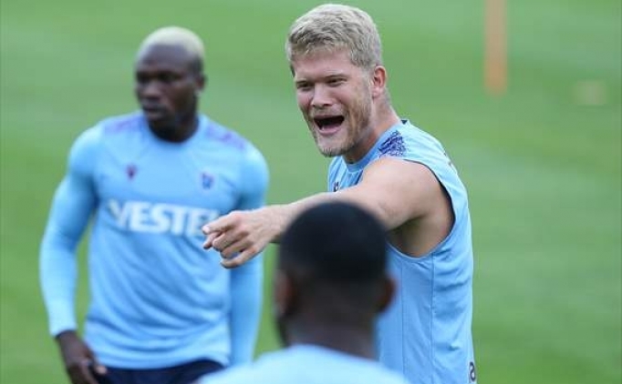 Trabzonspor'da Cornelius yeni sezonu bekliyor