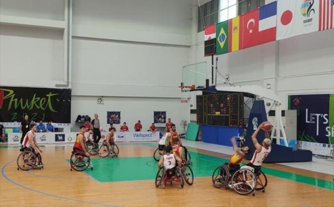 23 Ya� Alt� Millilerimiz, Fransa'y� ma�lup etti