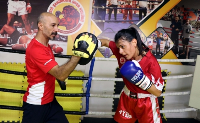 D�nya �ampiyonu S�la'n�n hedefi zirvede kalmak