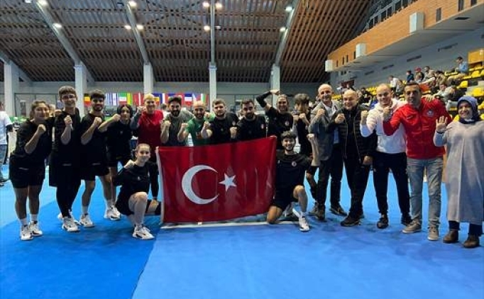 17 Ya� Alt� Beyzbol5 Milli Tak�m�m�z finalde