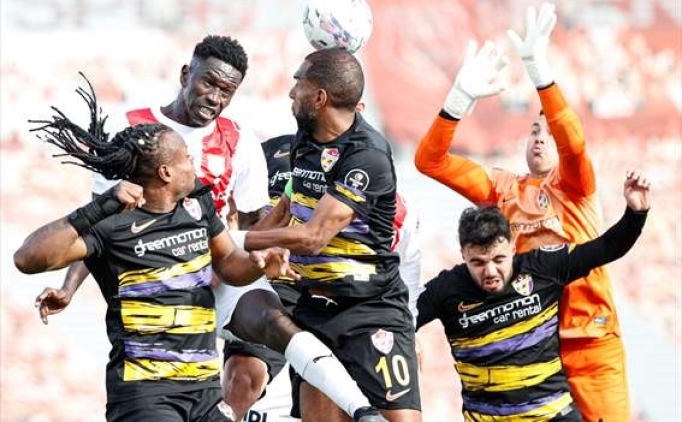 Pendikspor iki oyuncusuyla yollar�n� ay�rd�