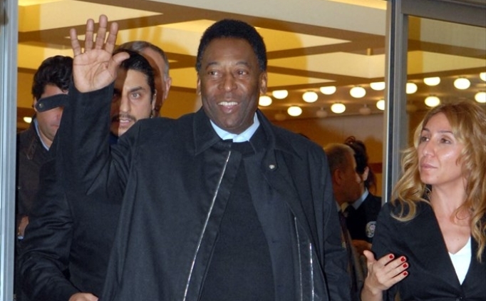 Efsane futbolcu Pele'nin vefat� Alman bas�n�nda