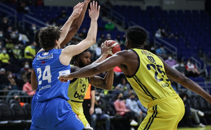 Fenerbah�e Beko'dan B�y�k�ekmece'ye 25 say� fark!