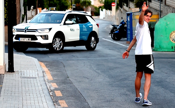 R�dvan Y�lmaz: ''T�rkiye'ye d�nmem!''