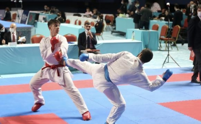 Karate ampiyonas'nda nc gn msabaka sonular!