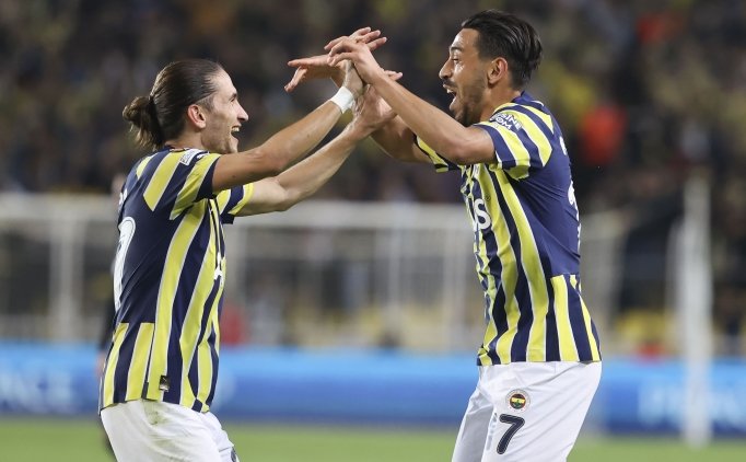 Fenerbah�e'de Crespo g�z doldurdu!