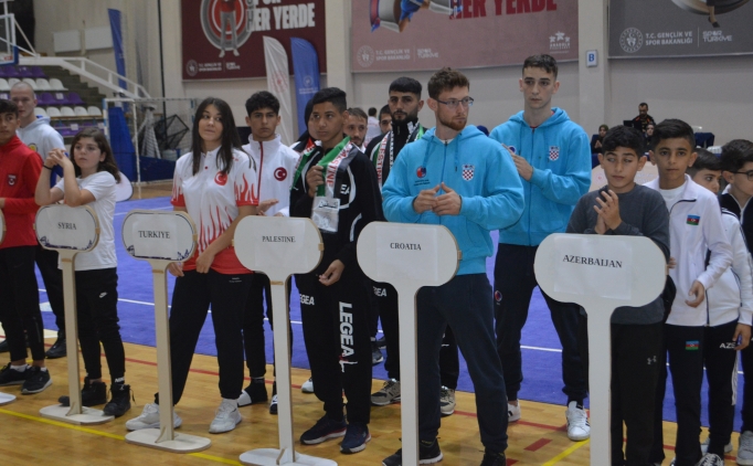 Wushu seremonisi Afyonkarahisar'da ya�and�
