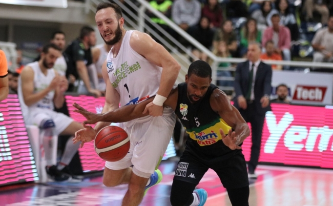 Bursaspor, Yukatel Merkezefendi'yi rahat ge�ti