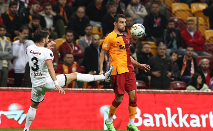 PFDK'den Galatasaray'a para cezas�