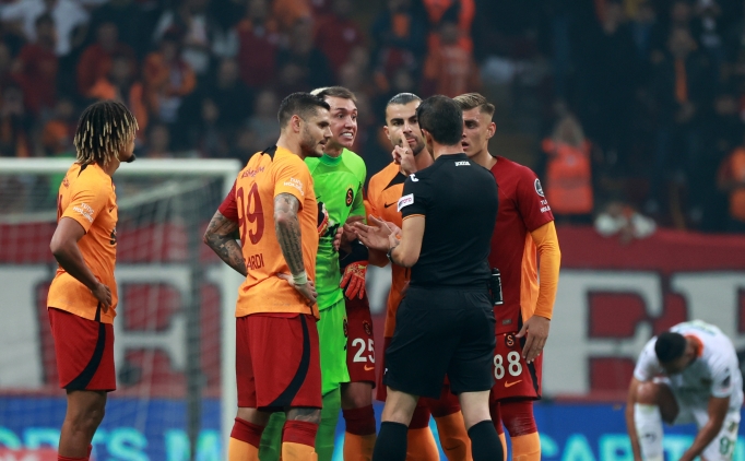 Galatasaray'da 3 isim PFDK'ye sevk edildi