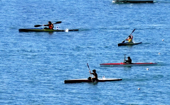 Adana'da Durgun Su Kano Yar��lar� yap�ld�