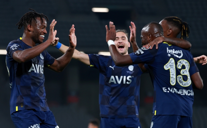 Fenerbah�e'den rakiplere g�zda��