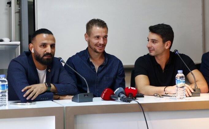 Kayserisporlu futbolcular ��rencilerle bulu�tu!