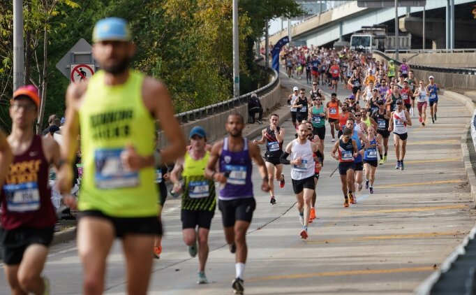 51. New York Maratonu'nu bu sene de Kenyal� atletler birinci bitirdi
