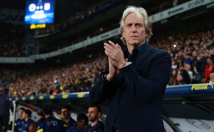 Jorge Jesus'un bile�i i� sahada b�k�lm�yor