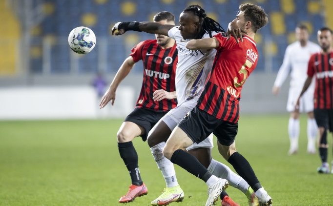 Ey�pspor zirvede tek ba��na!