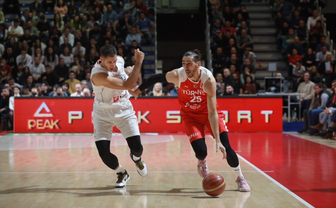 A Milli Tak�m, S�rbistan'da kaybetti!