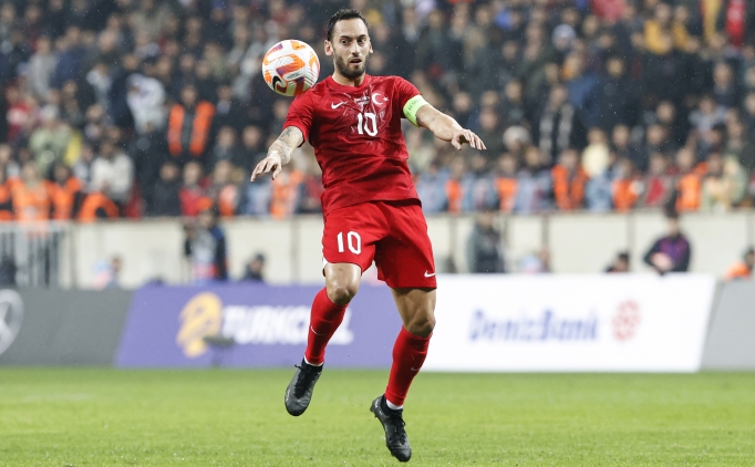 Hakan �alhano�lu: 'Jesus'a sayg�s�zl�k yapmam'