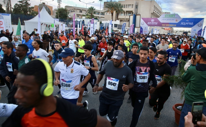 Libya'da 'Bar�� i�in yar���yoruz' slogan�yla yar� maraton ko�uldu