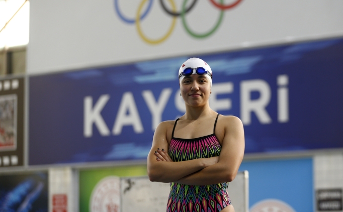 17 ya��ndaki milli y�z�c�n�n hedefi olimpiyatlar